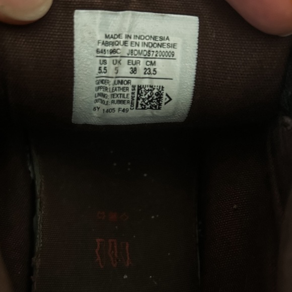 Junior Converse All-Stars Mid Black Leather Size 5.5 - Picture 8 of 8